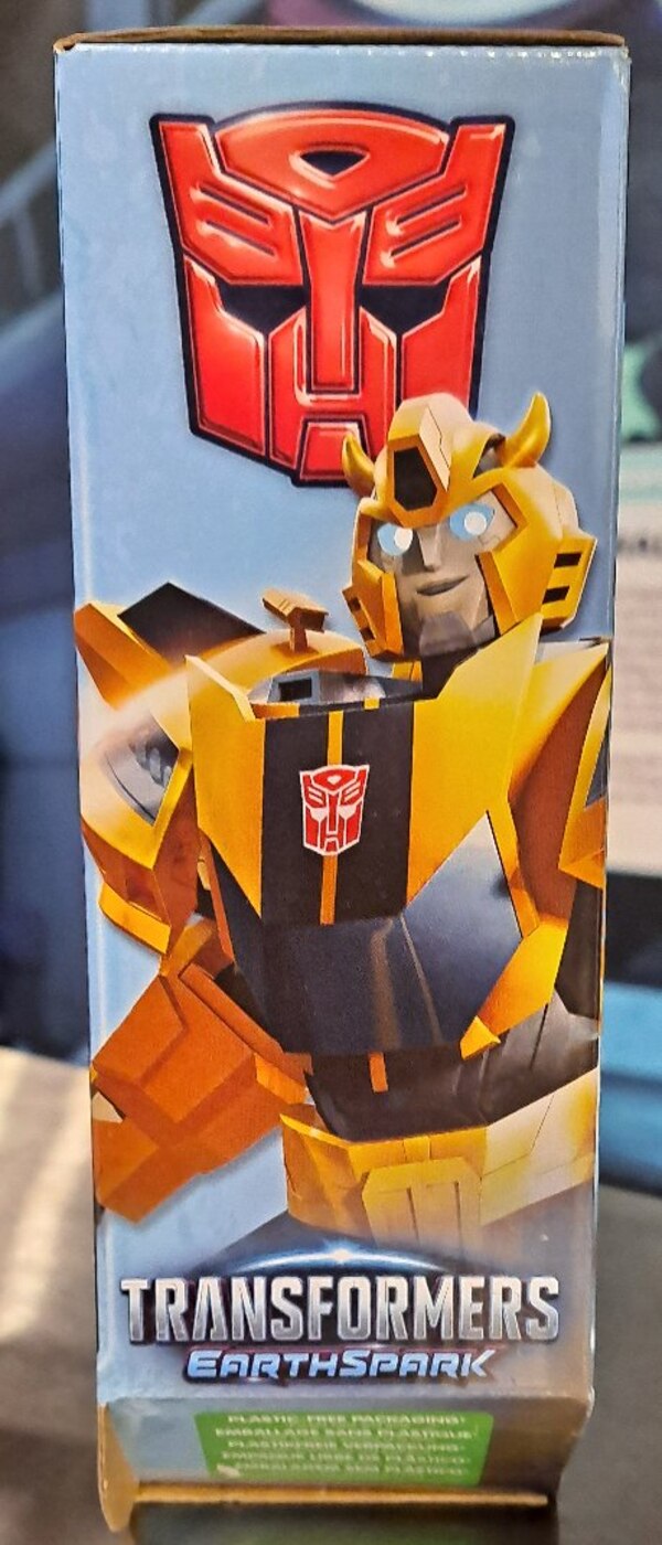 Image Of Transformers Earthspark Bumblebee In Package  (3 of 49)